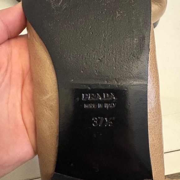 Prada Milano Flats 7.5 - Picture 4 of 8